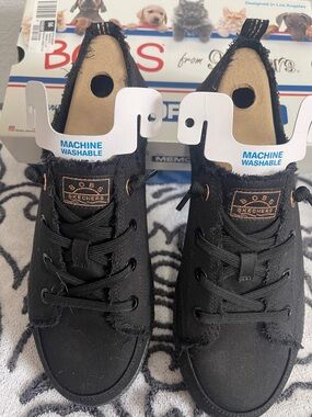 Skechers BOBS Black Canvas Low-Top Lace-Up Sneakers